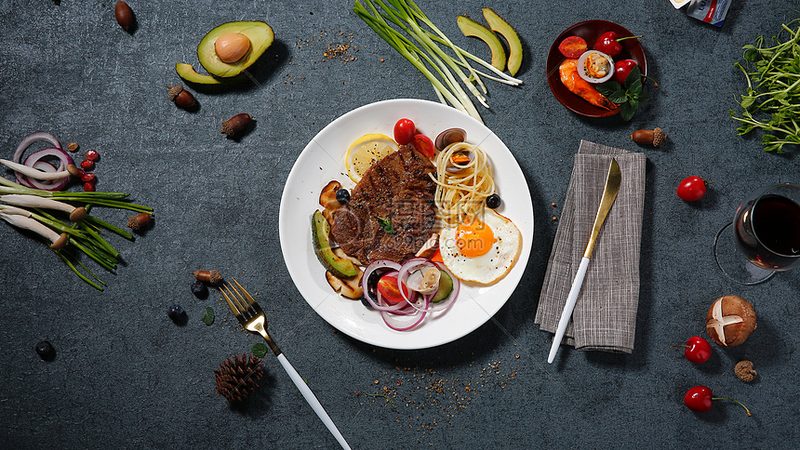 膨化食品的营养价值与其原料和加工工艺密切相关。优质膨化食品应具备以下特点：
